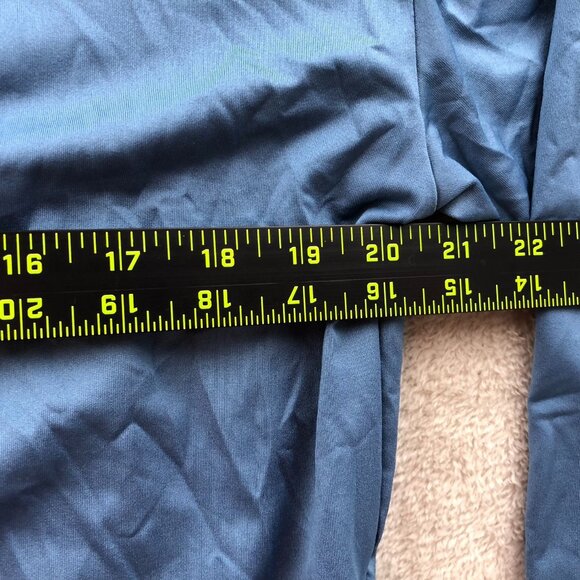 The Under Armour HeatGear Woman's Jacket Small Full Zip Stand Collar - Picture 9 of 12